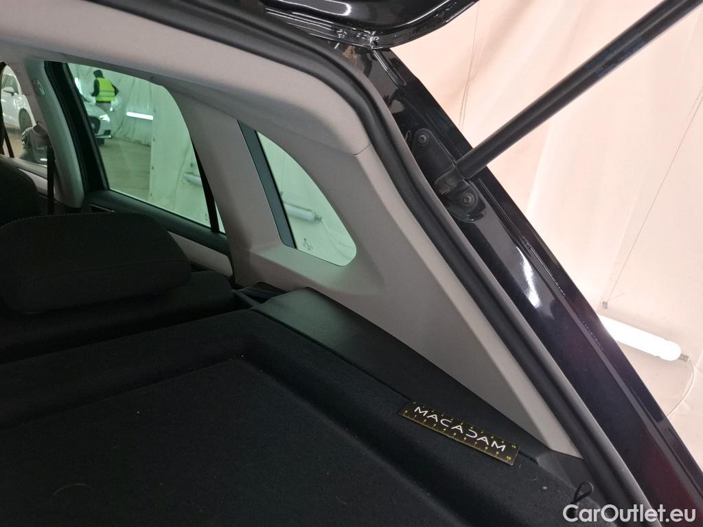  Volkswagen  Tiguan VOLKSWAGEN  / 2016 / 5P / SUV 2.0 TDI 150 DSG7 Confortline Business #12
