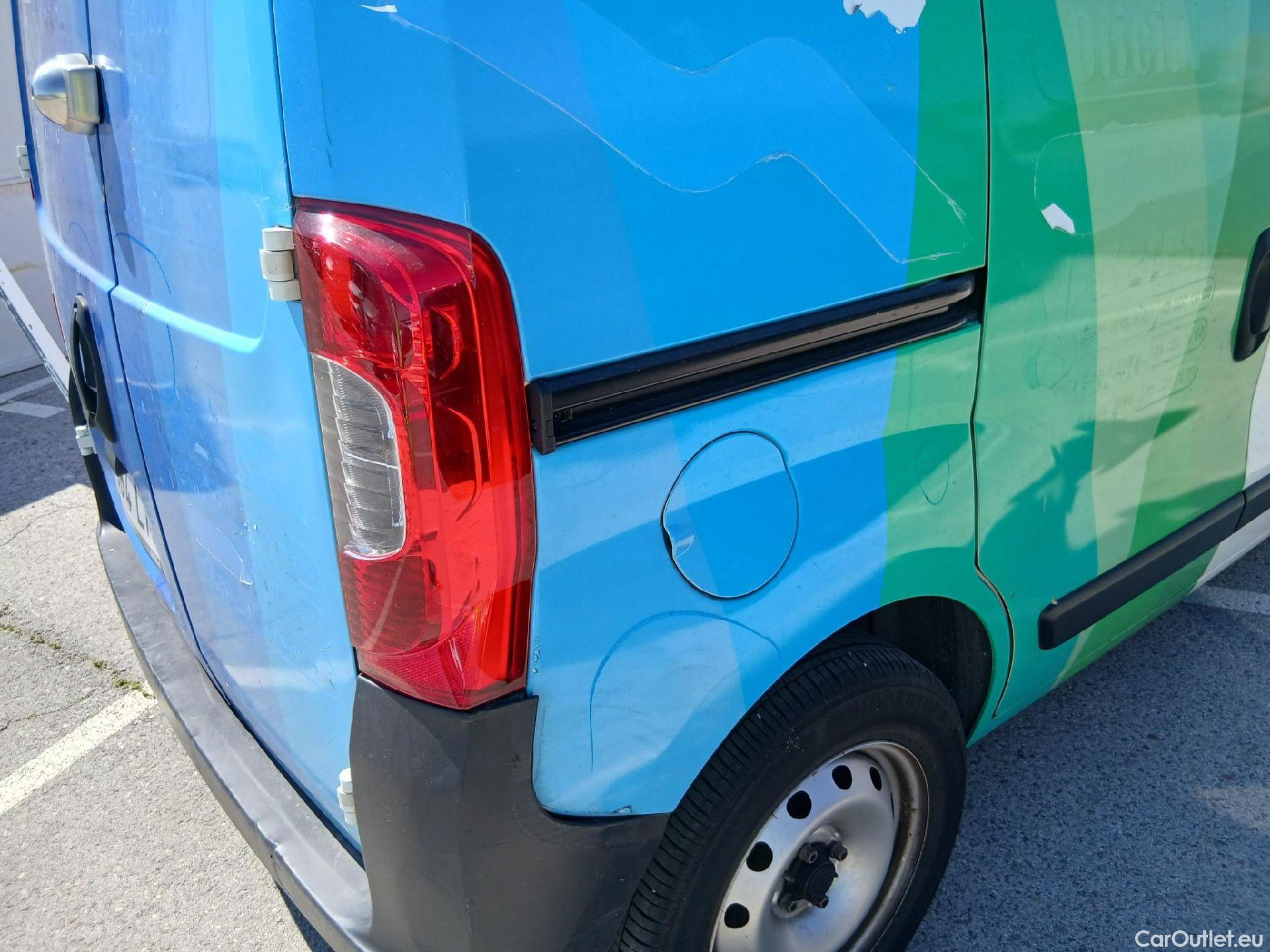  Fiat  Fiorino FIAT  / 2016 / 3P / furgón derivado de turismo Cargo Base N1 1.3 MJet 59 kW (80 CV) #24