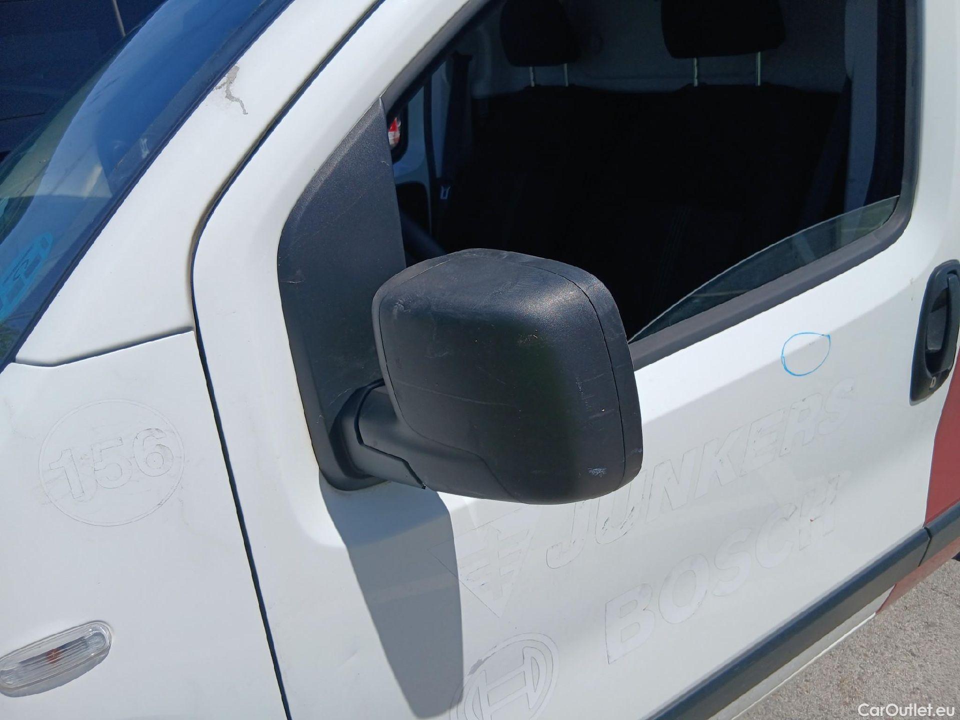  Fiat  Fiorino FIAT  / 2016 / 3P / furgón derivado de turismo Cargo Base N1 1.3 MJet 59 kW (80 CV) #11