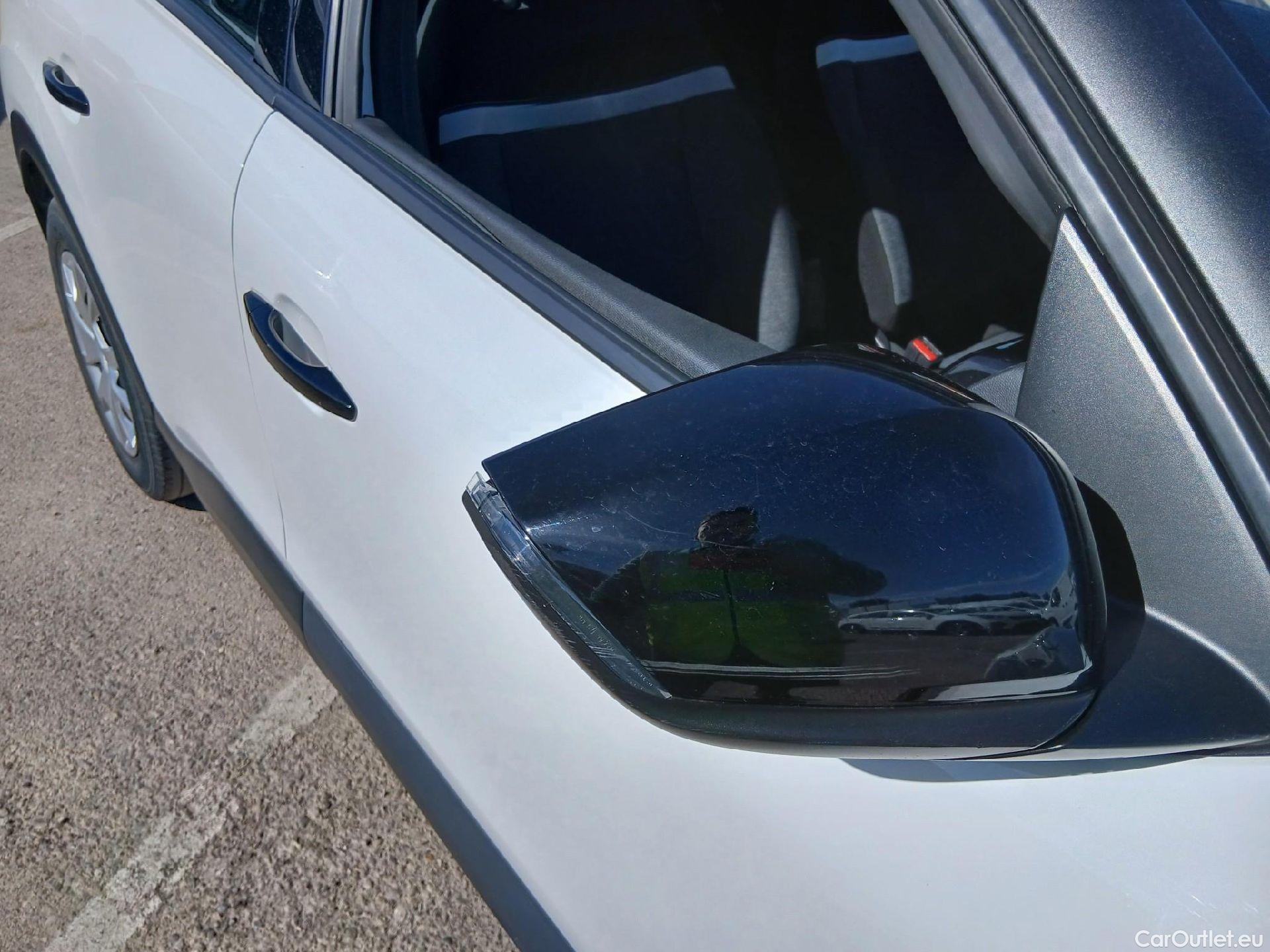  Citroen  C4 CITROEN  / 2020 / 5P / berlina con portón BlueHdi 110 S&S Live Pack #23