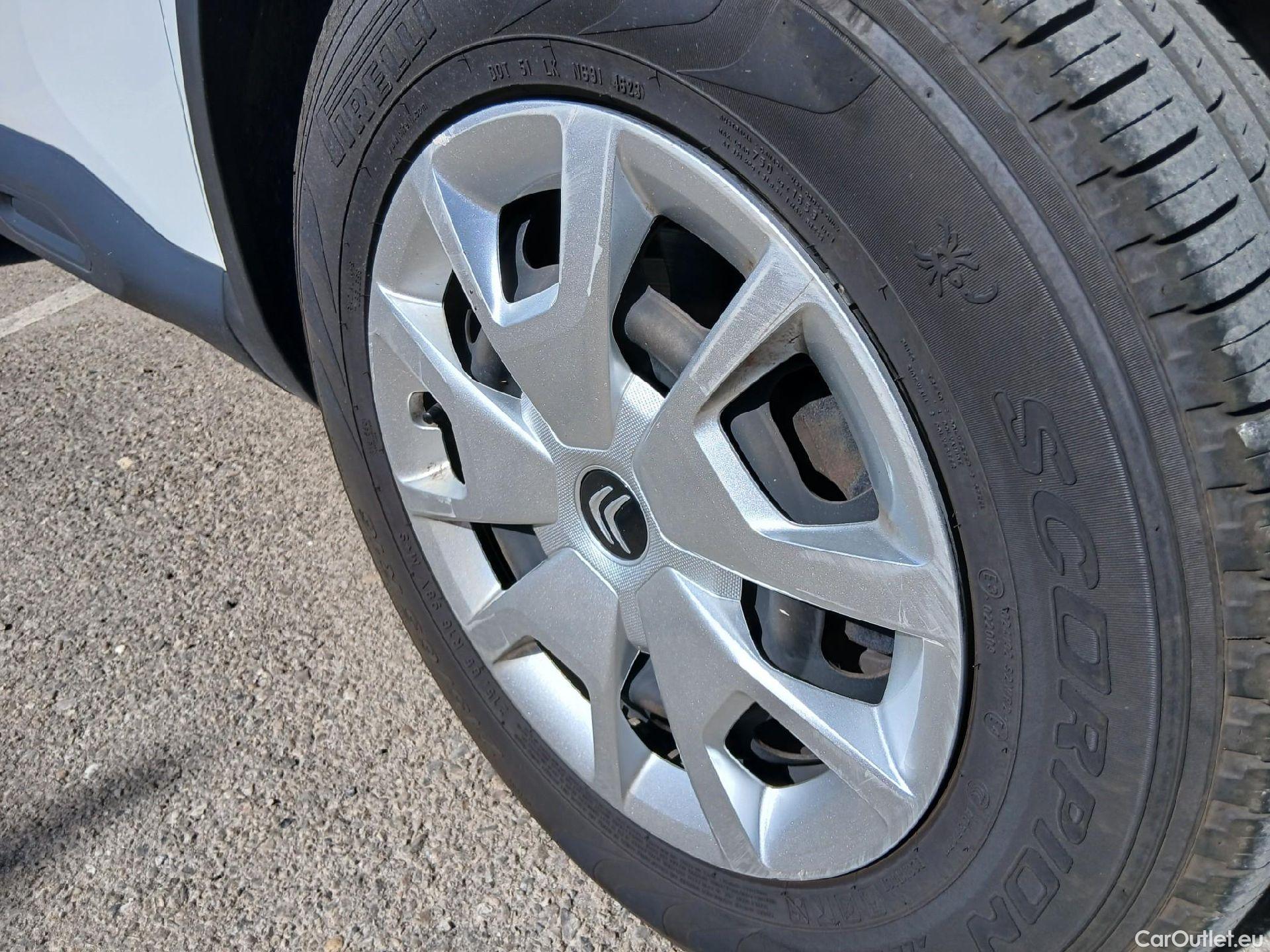  Citroen  C4 CITROEN  / 2020 / 5P / berlina con portón BlueHdi 110 S&S Live Pack #22