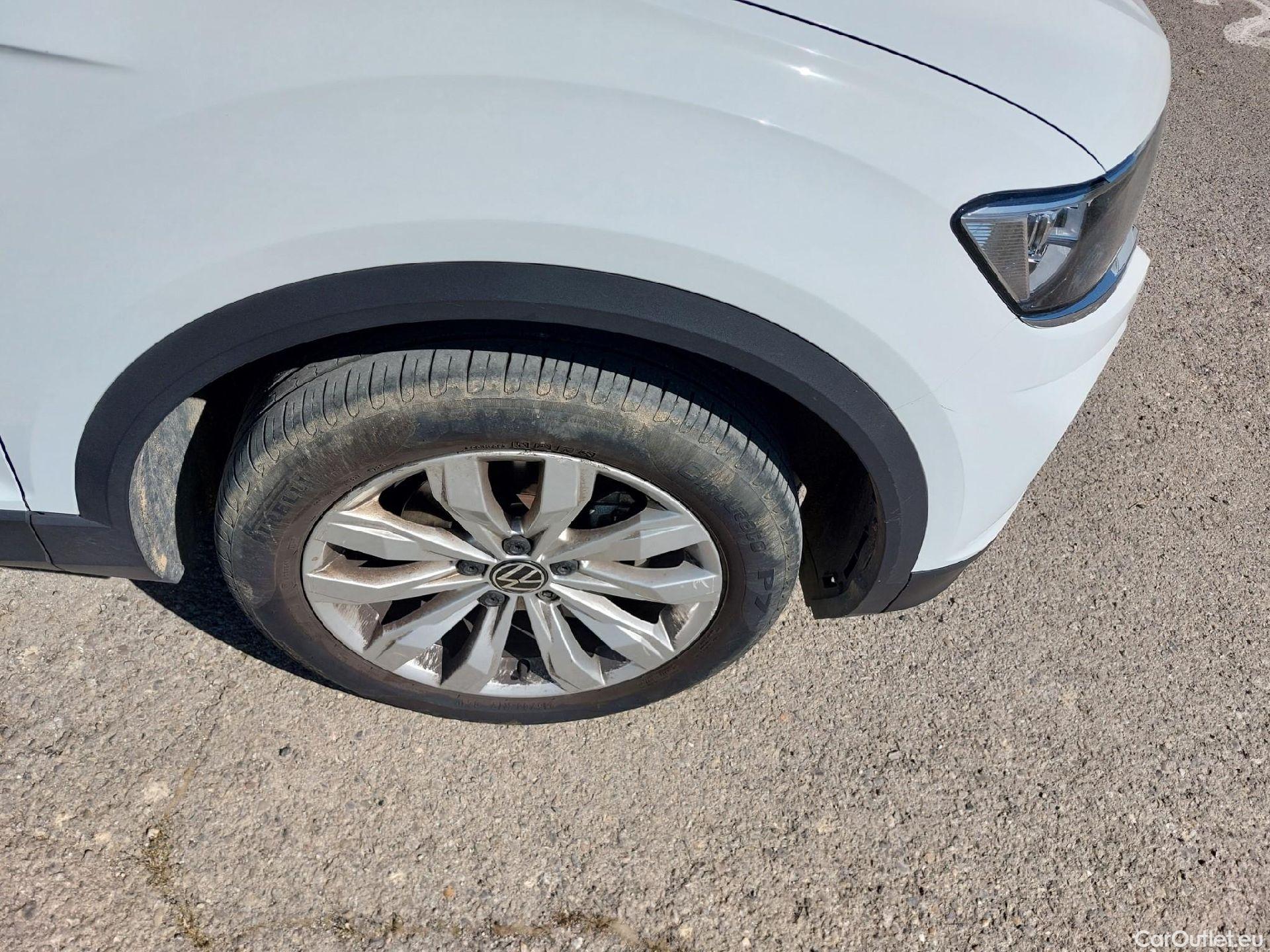  Volkswagen  T-ROC VOLKSWAGEN  / 5P /Advance 1.0 TSI 110 CV #15