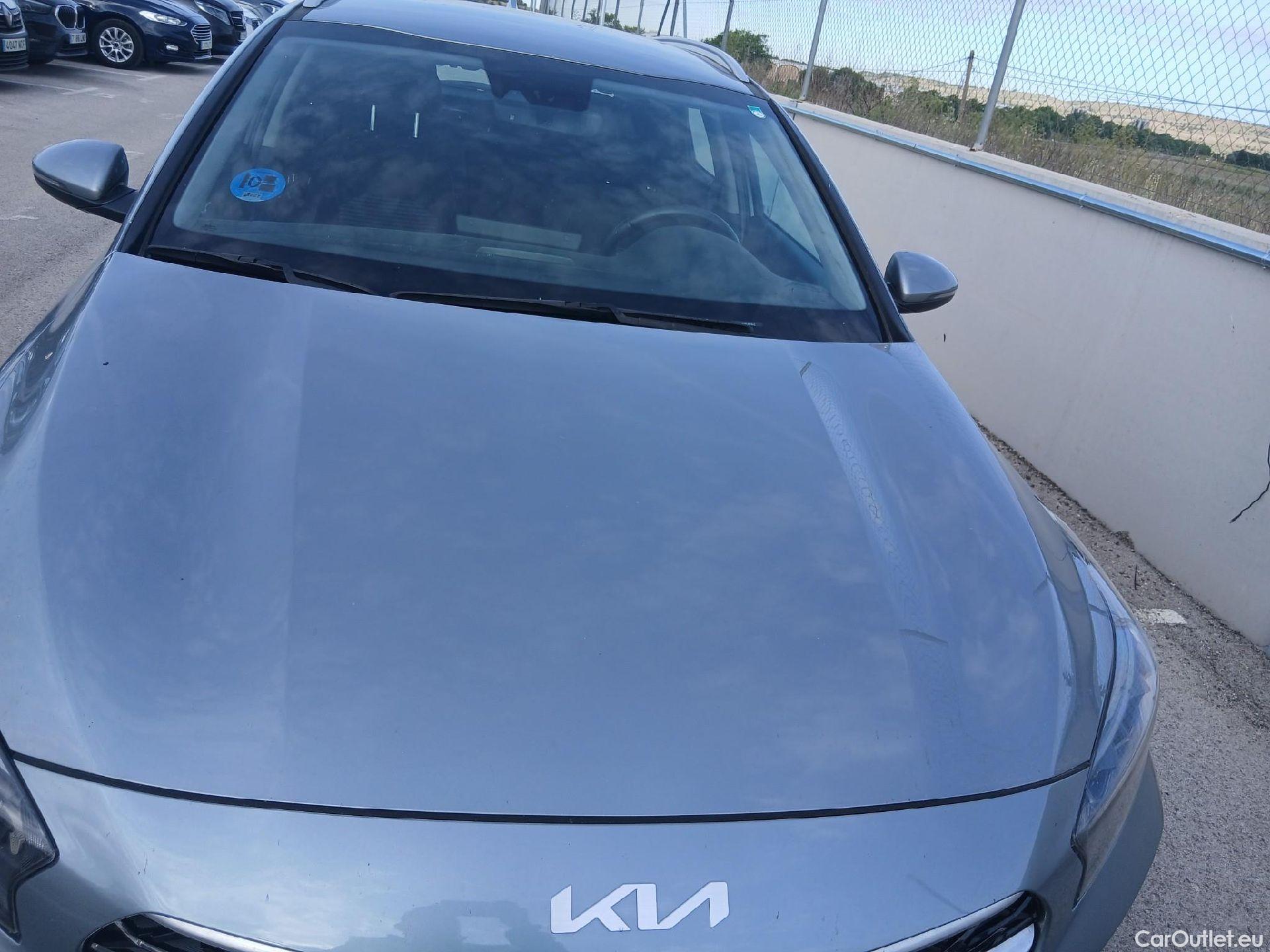  KIA  XCeed KIA  / 2022 / 5P / todoterreno 1.6 GDi PHEV 104kW (141CV) eDrive #9