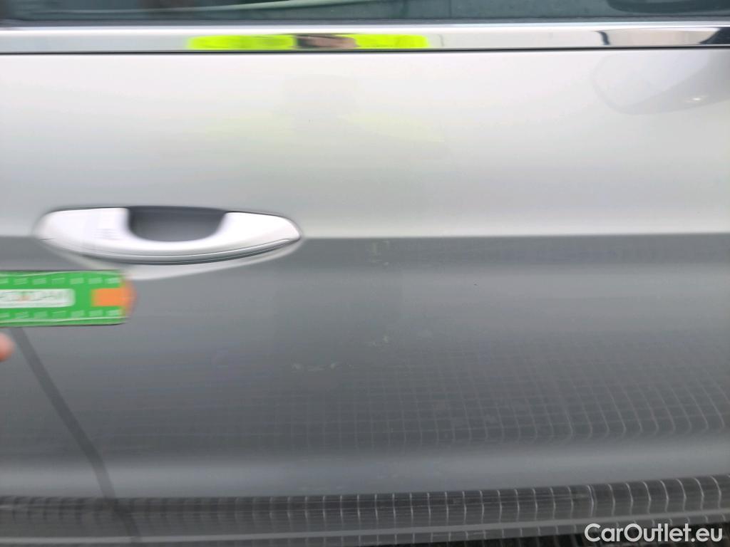  Ford  S-Max FORD  / 2010 / 5P / monovolumen 2.0 TDCi Panther 110kW Titanium #33