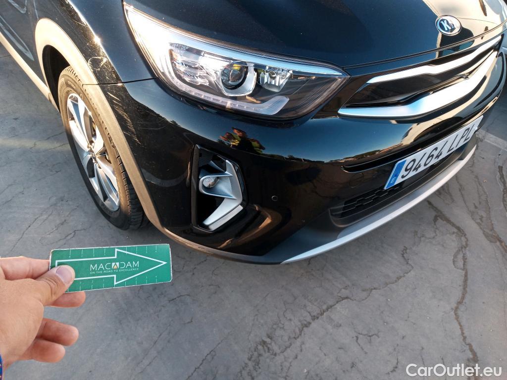  KIA  STONIC KIA  / 2017 / 5P / todoterreno 1.0 T-GDi 88kW (120CV) MHEV iMT Drive #18
