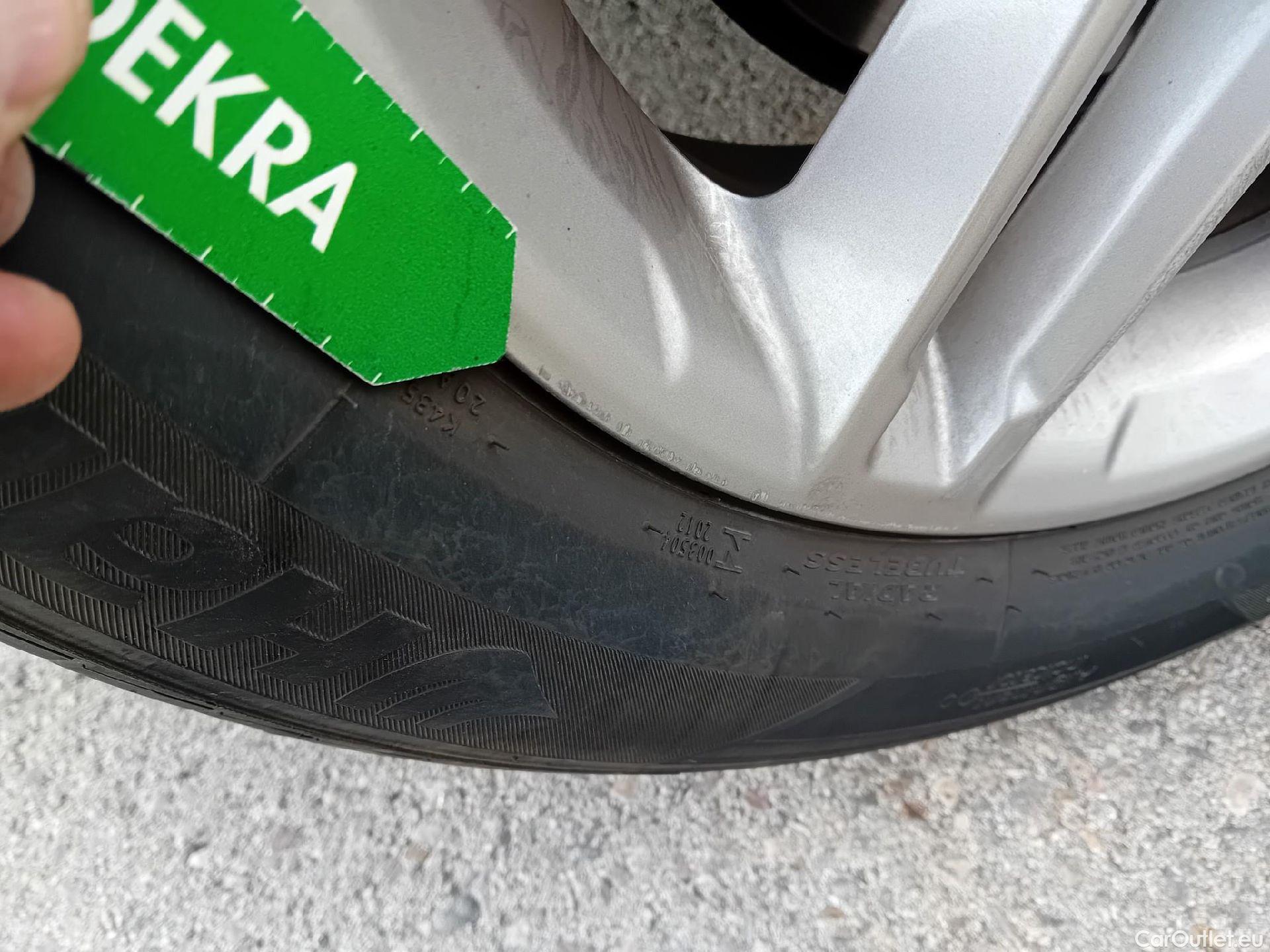  Hyundai  Konna HYUNDAI Kona / 5P / 1.0 TGDI Maxx 4X2 110 CV #21
