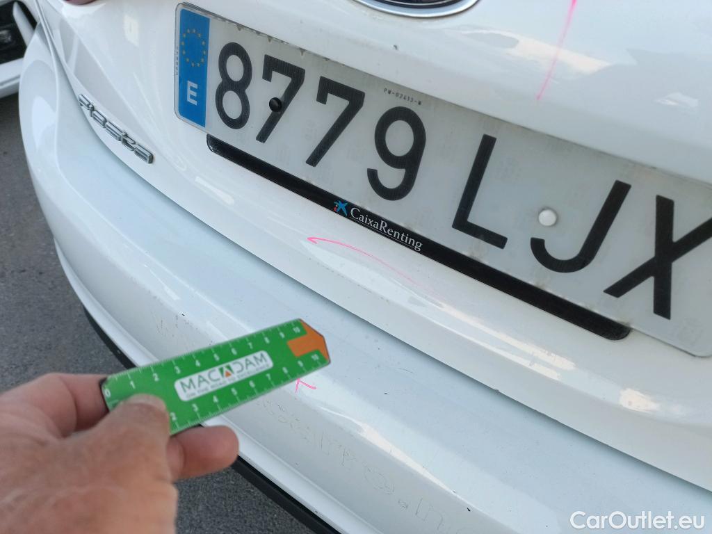  Ford  Fiesta FORD  / 2017 / 5P / berlina con portón 1.5 TDCi 63kW (85CV) Trend 5p #4