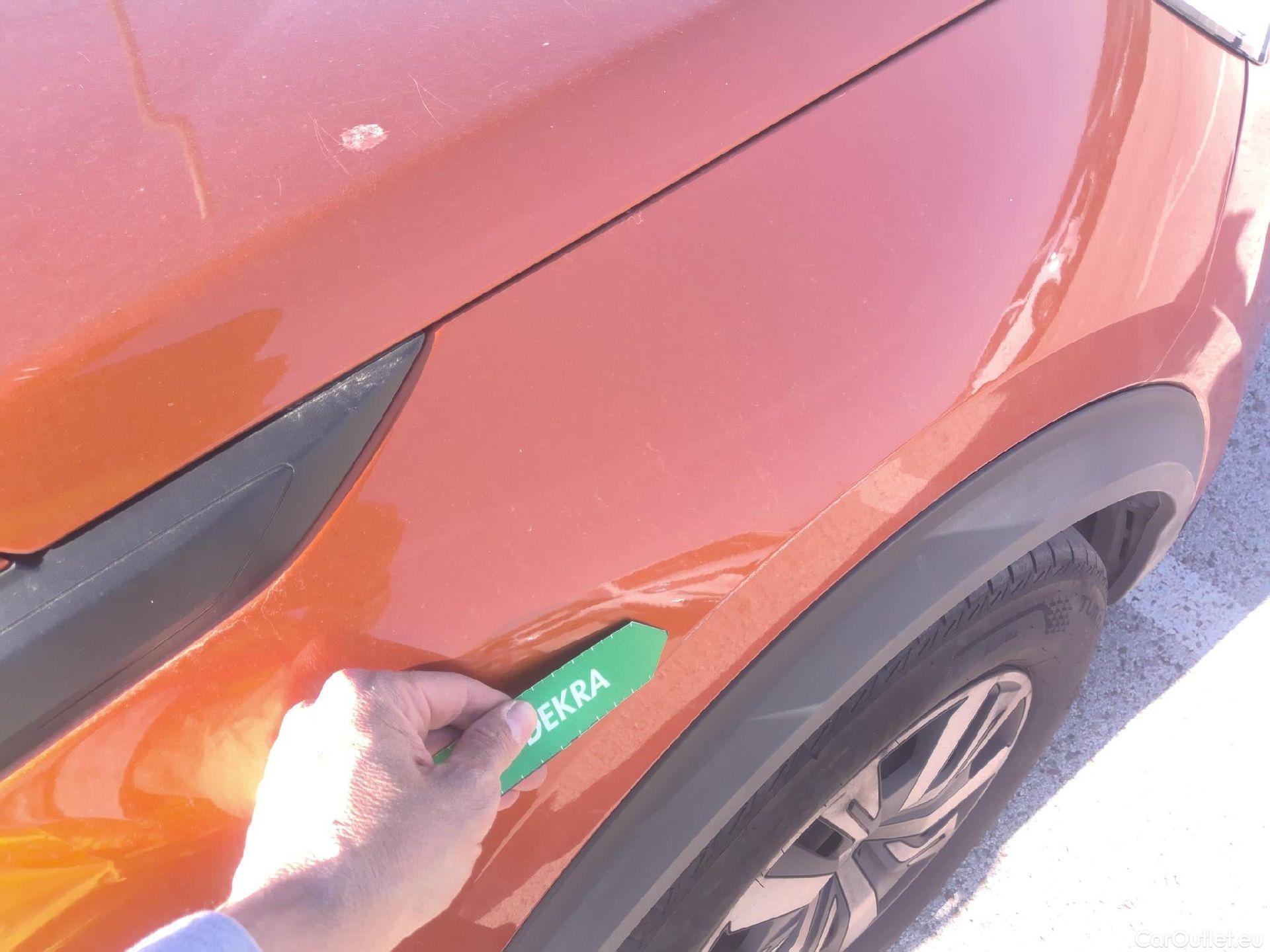  Peugeot  2008 PEUGEOT  / 2019 / 5P / todoterreno Active BlueHDI 81kW (110CV) #32