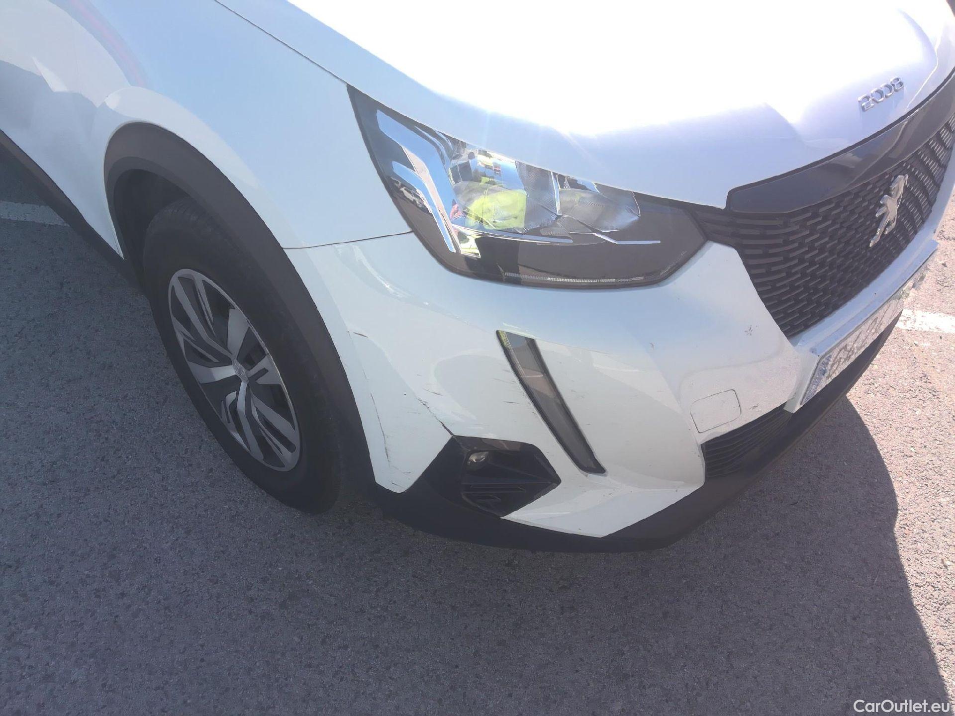  Peugeot  2008 PEUGEOT  / 2019 / 5P / todoterreno Active BlueHDI 81kW (110CV) #4