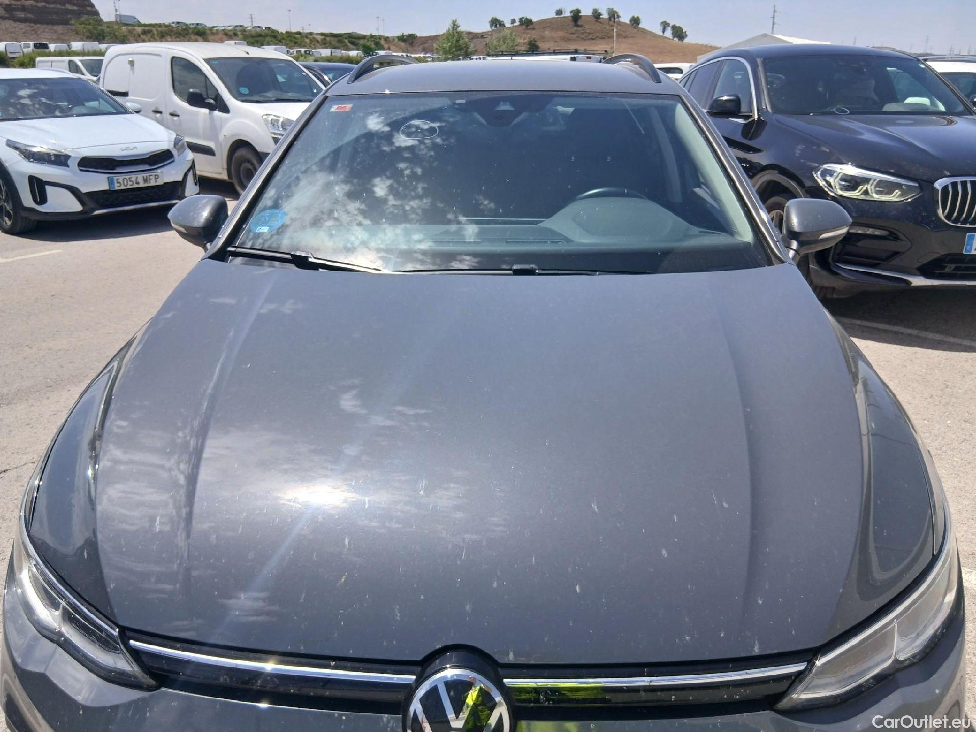  Volkswagen  Golf  VOLKSWAGEN / 2020 / 5P / familiar Life 1.0 eTSI 81kW (110CV) DSG Variant #7