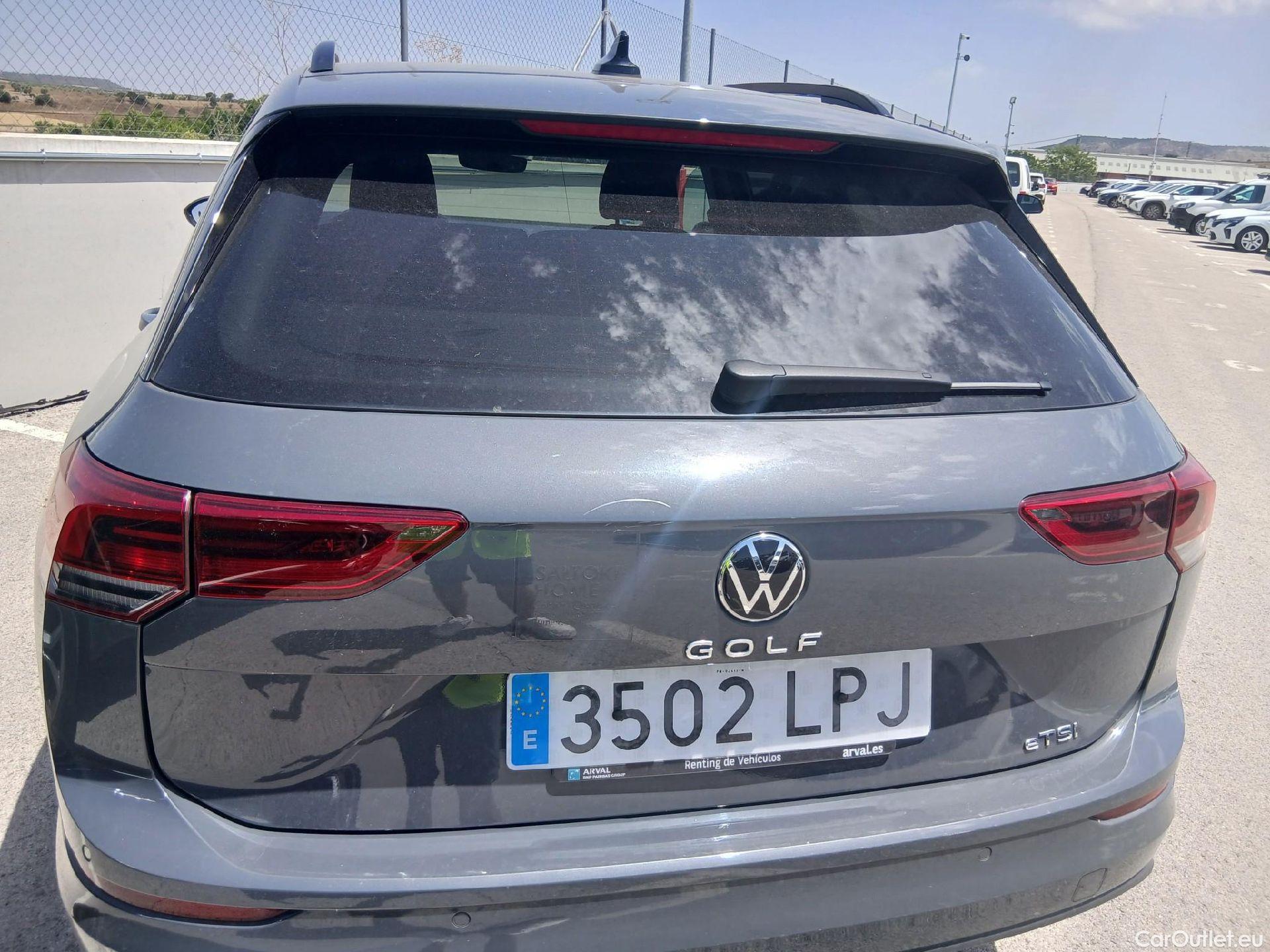  Volkswagen  Golf  VOLKSWAGEN / 2020 / 5P / familiar Life 1.0 eTSI 81kW (110CV) DSG Variant #18