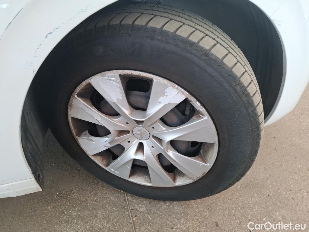  Peugeot  208  Affaire Premium 1.6 HDi 75CV BVM5 E6 #51