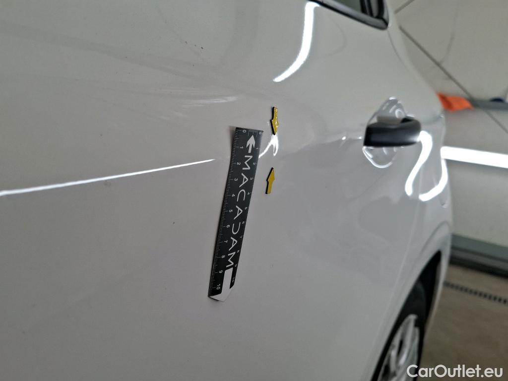  Peugeot  208  Affaire Premium 1.6 HDi 75CV BVM5 E6 #9