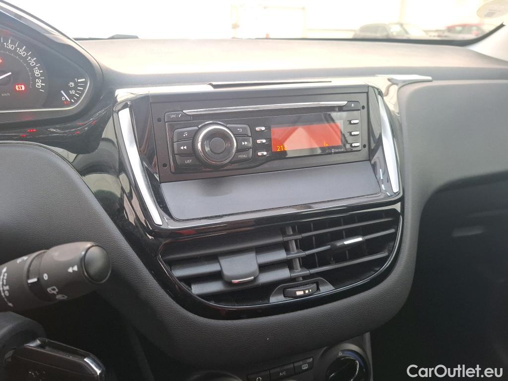  Peugeot  208  Affaire Premium 1.6 HDi 75CV BVM5 E6 #18