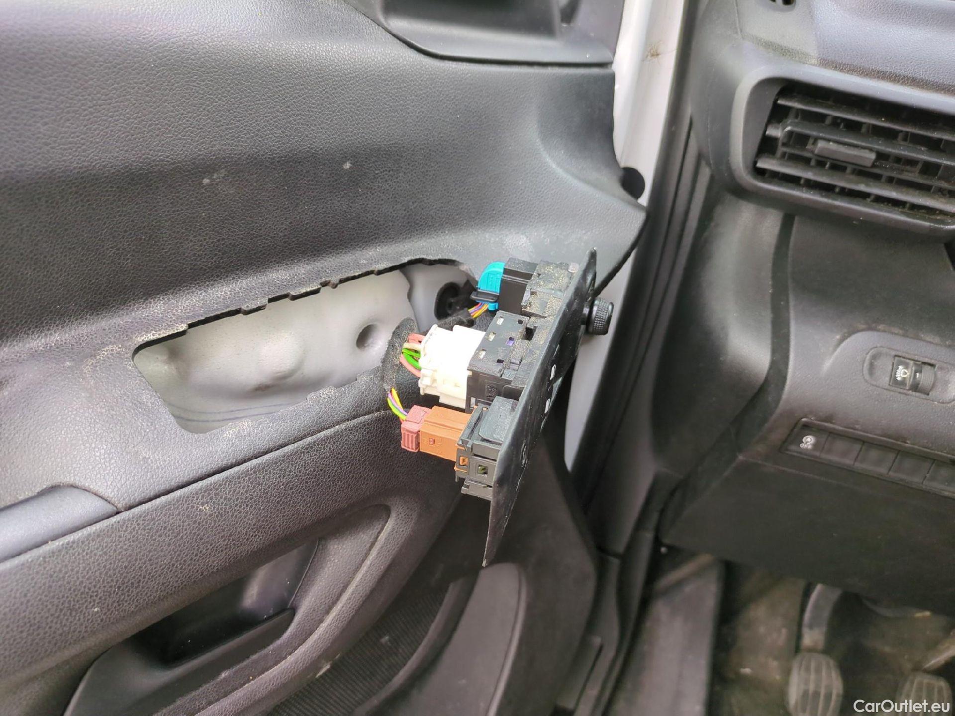  Citroen  Berlingo  Fourgon Club XL 950 1.5 BlueHDi 100CV BVM5 E6dT #19