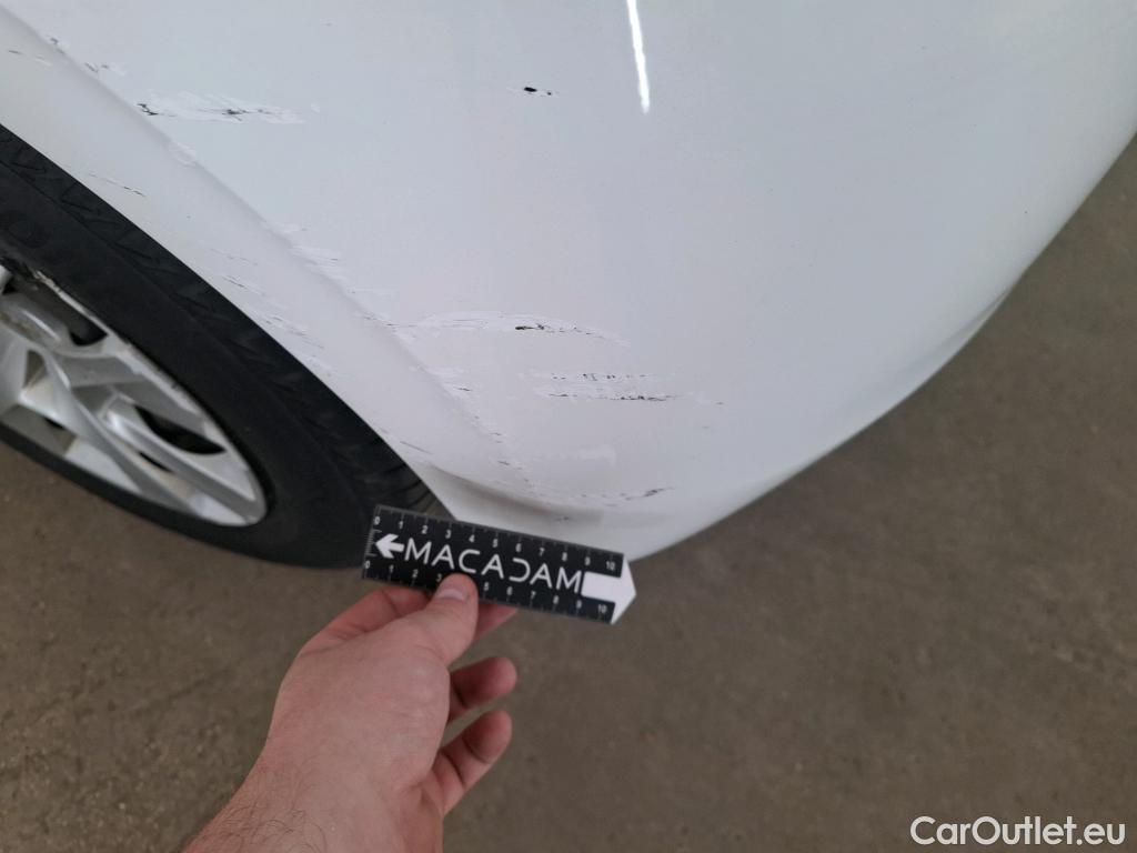  Peugeot  208  Affaire Premium 1.6 HDi 75CV BVM5 E6 #26