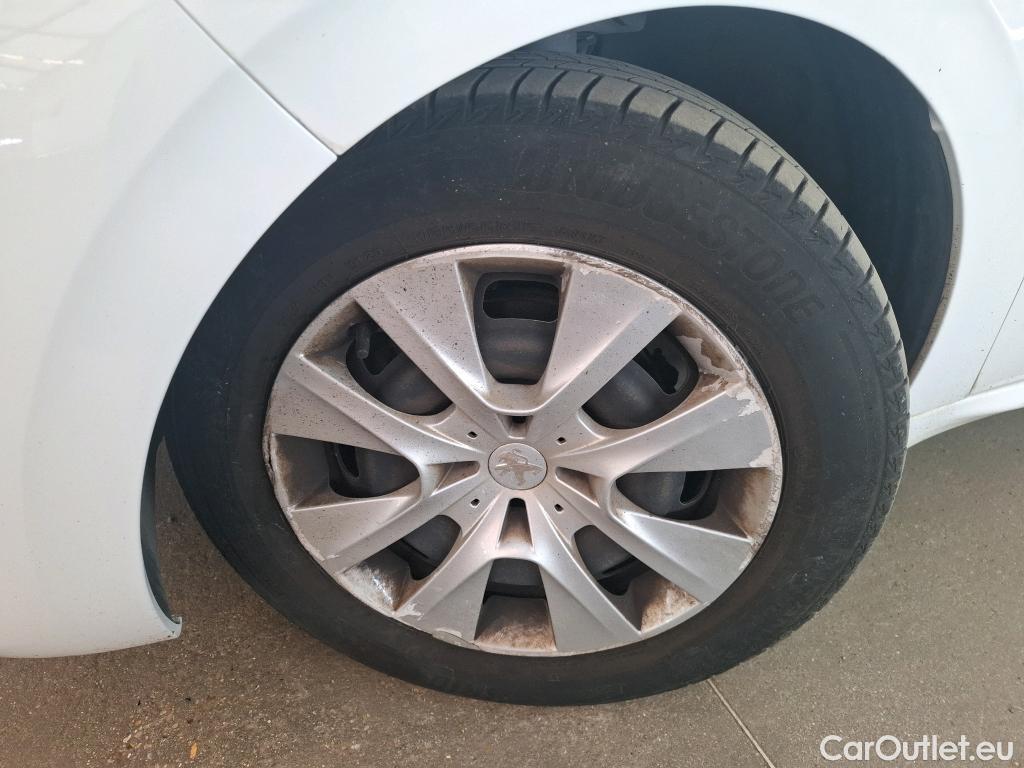  Peugeot  208  Affaire Premium 1.6 HDi 75CV BVM5 E6 #49