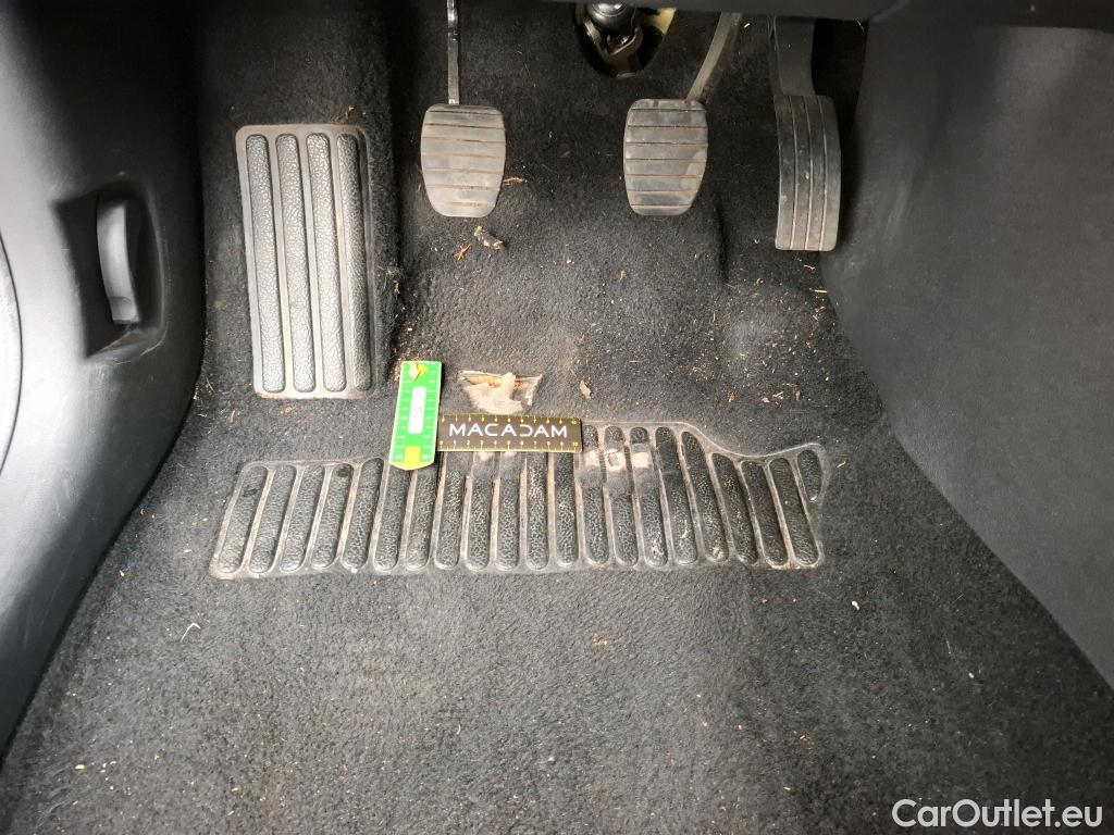  Renault  Clio  IV Air 1.5 dCi 75CV BVM5 E6 #1