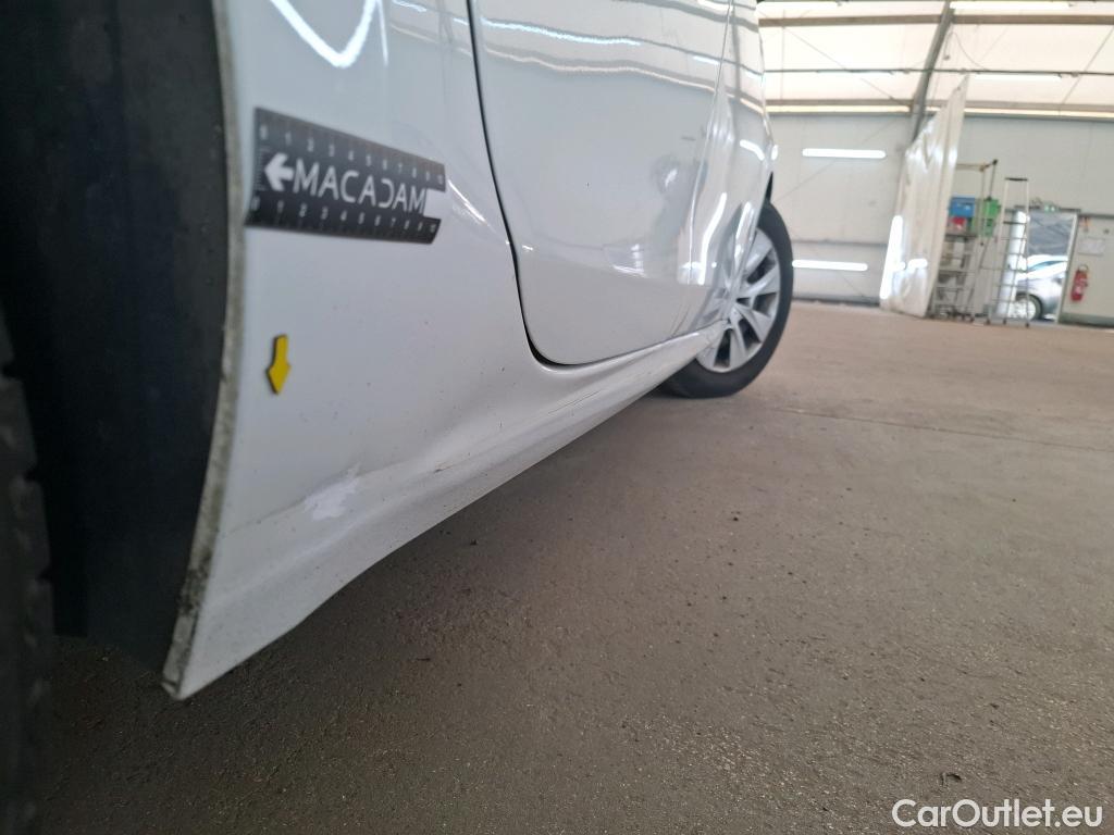  Peugeot  208  Affaire Premium 1.6 HDi 75CV BVM5 E6 #4