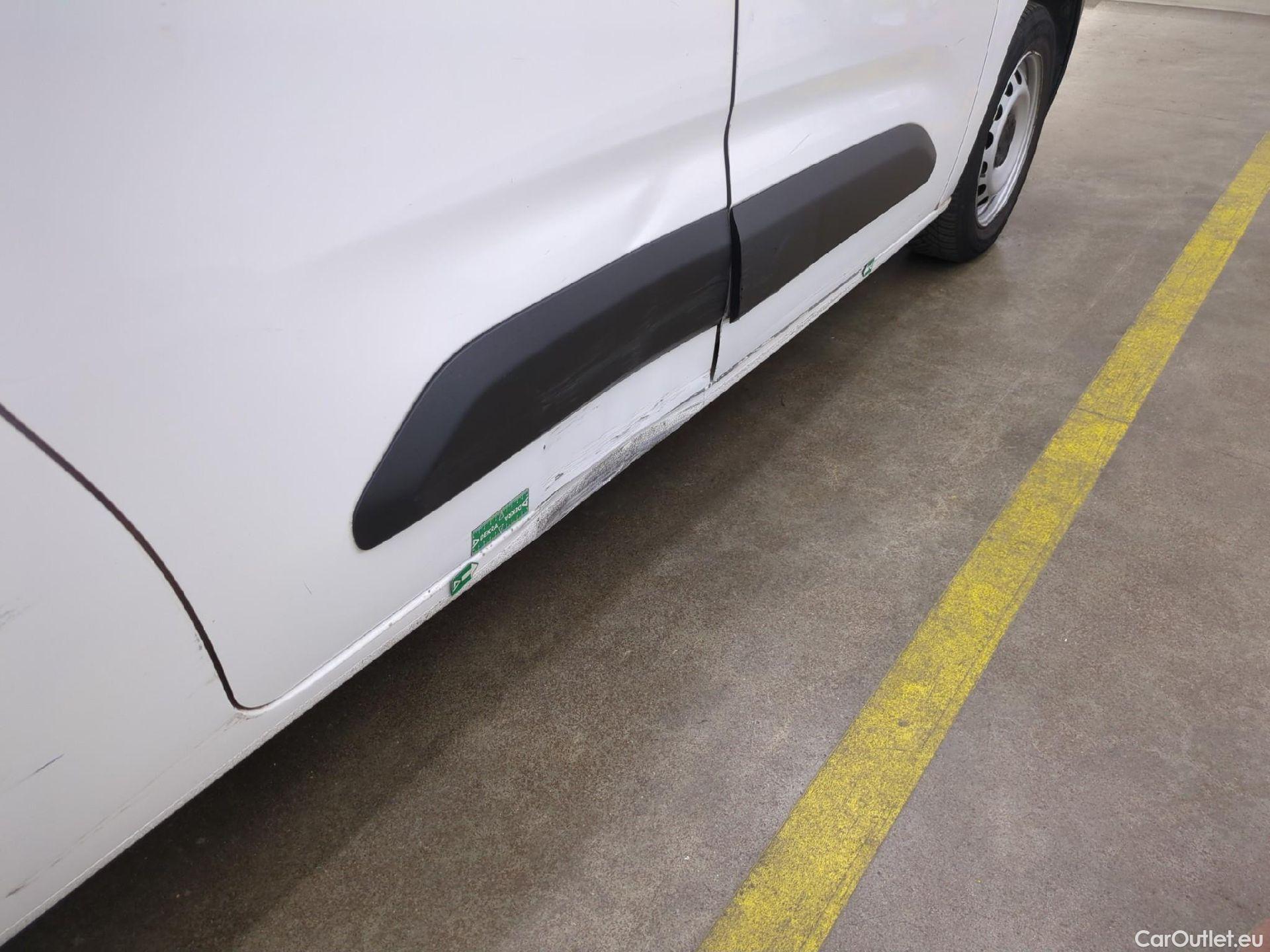  Citroen  Berlingo  Fourgon Club XL 950 1.5 BlueHDi 100CV BVM5 E6dT #48