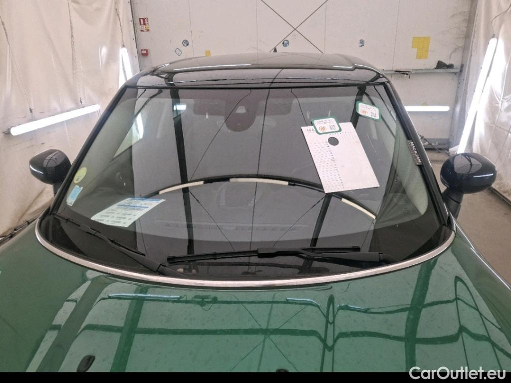  Mini  Countryman MINI  / 2020 / 5P / Crossover Cooper D Business Design 150 BVA8 #25