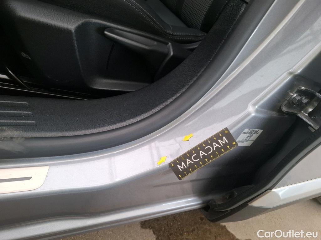  Peugeot  2008  GT 1.2 PureTech 130CV BVA8 E6d #4