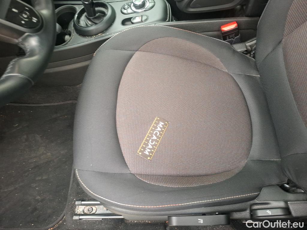  Mini  Countryman MINI  / 2020 / 5P / Crossover Cooper D Business Design 150 BVA8 #37
