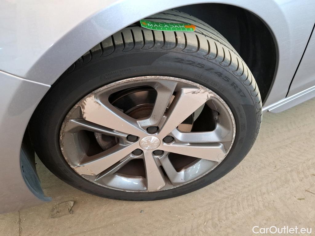  Peugeot  308  GT 1.2 PureTech 130CV BVA8 E6d #53