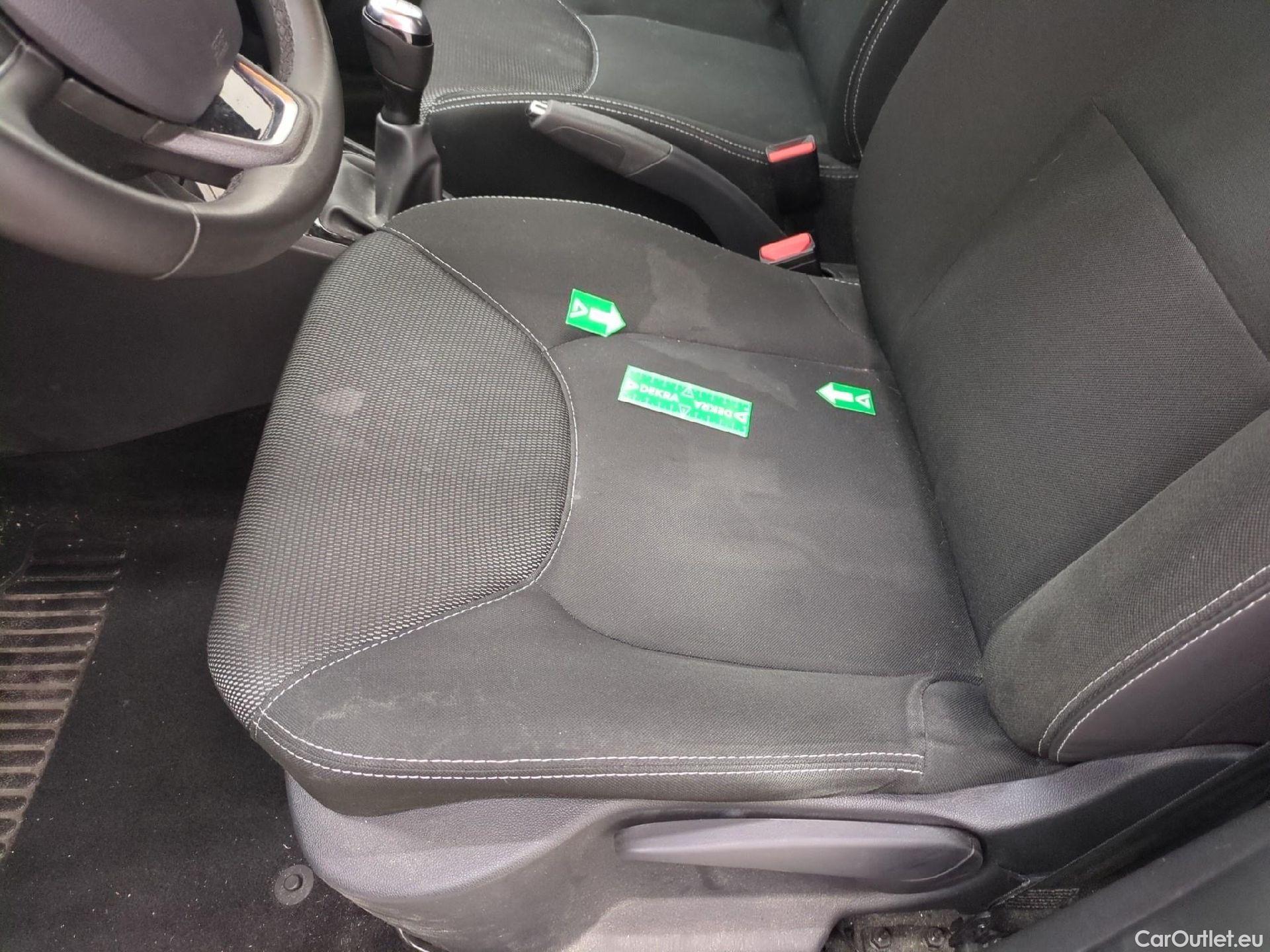  Renault  Clio RENAULT  / 2016 / 5P / Berline &Business TCe 90 #28