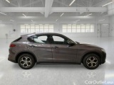  Alfa Romeo   STELVIO ALFA ROMEO / 2017 / 5P / SUV 2.2 TD 190 CV SUPER BUSINESS AT8 Q4 #7