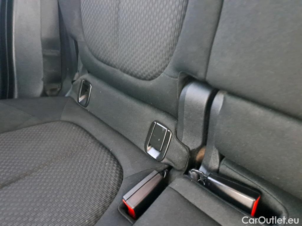  Bmw  X1 BMW  sDrive18iA #41