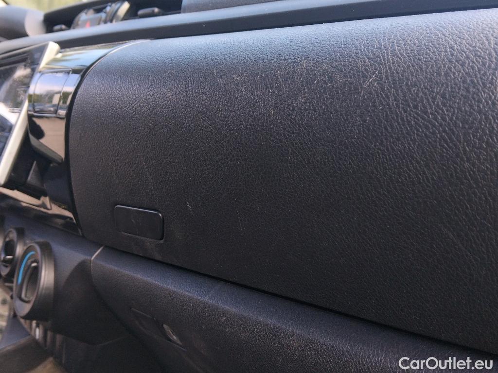  Toyota  Hilux TOYOTA  VU 2p 7G pickup 2.4 D-4D Cabina Extra GX 4x4 #32