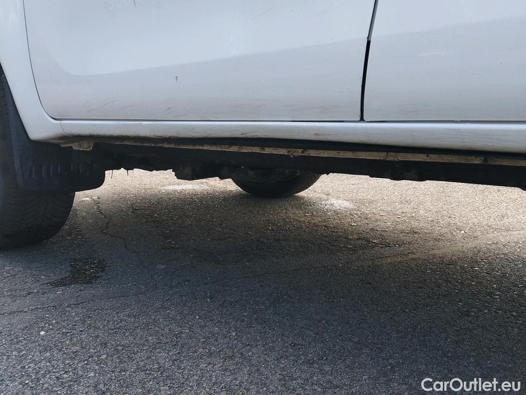  Toyota  Hilux TOYOTA  VU 2p 7G pickup 2.4 D-4D Cabina Extra GX 4x4 #7