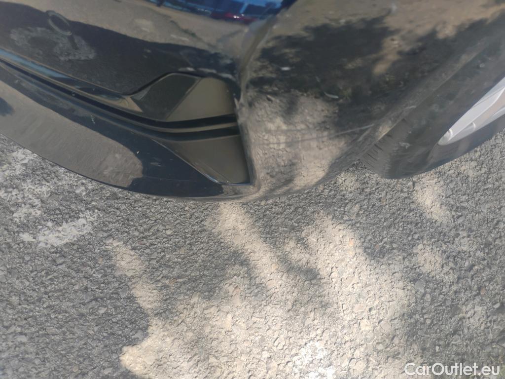  Bmw  Serie 3 BMW  / 2018 / 4P / sedán 318d Auto. #10