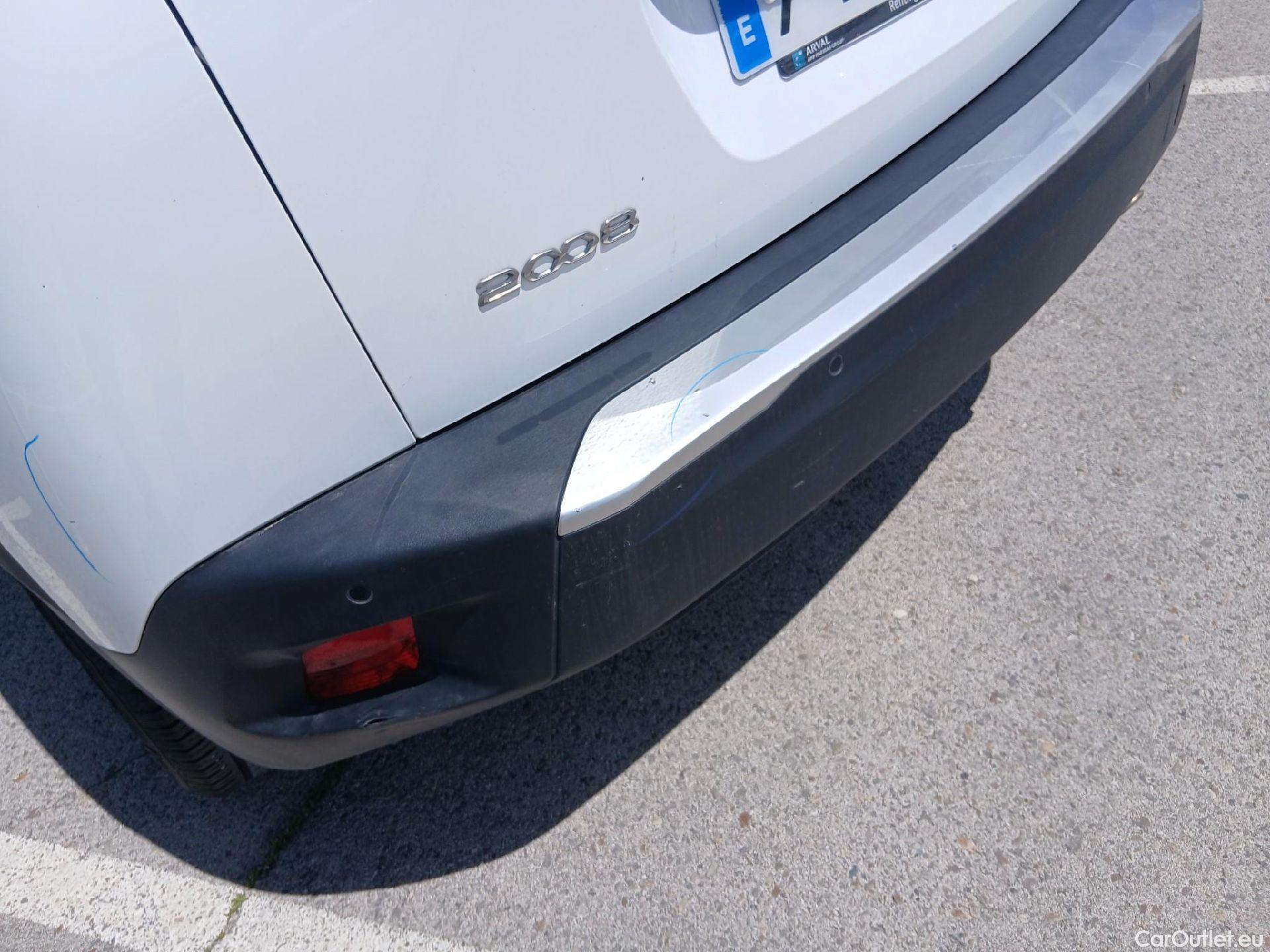  Peugeot  2008 PEUGEOT  / 2019 / 5P / todoterreno Active BlueHDI 81kW (110CV) #23