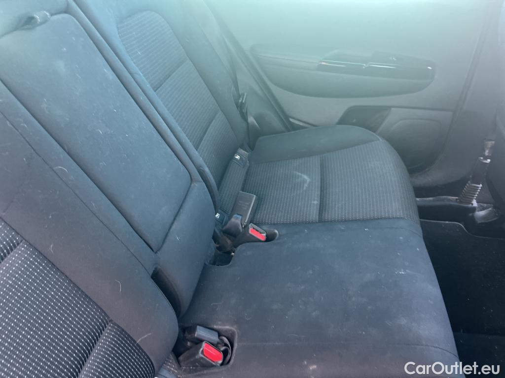 KIA  Sportage KIA  1.6MHEV Drive 136 CV 4x2(Crist Tintados) #10