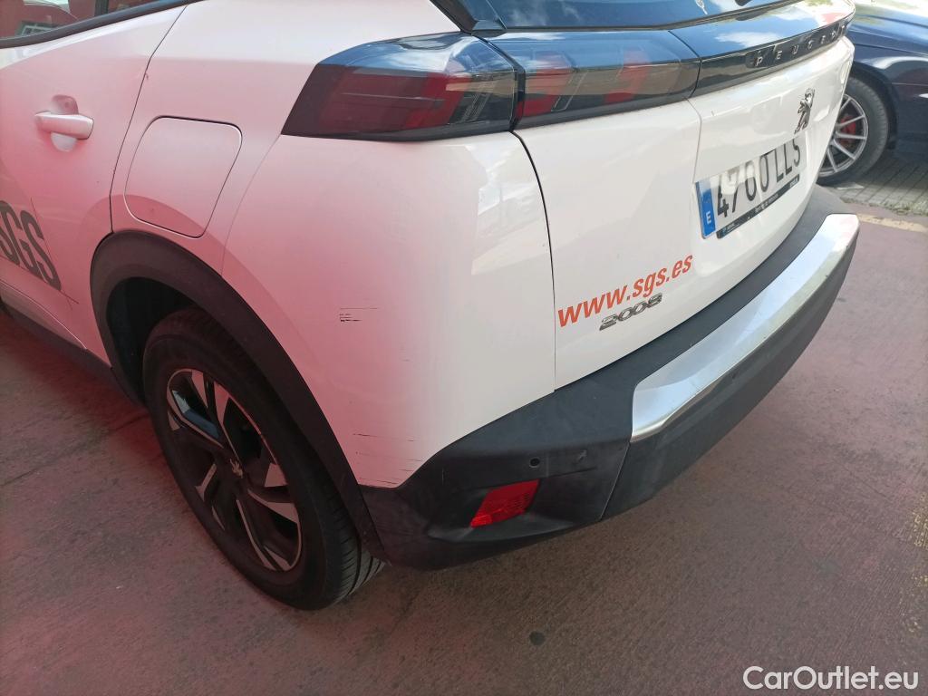  Peugeot  2008 PEUGEOT  / 2019 / 5P / todoterreno Allure BlueHDI 100 S&S BVM6 #15