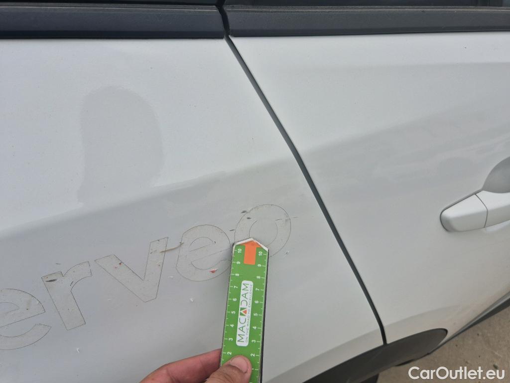  Peugeot  2008 PEUGEOT  / 2019 / 5P / todoterreno Active Puretech 100 S&S BVM6 #22