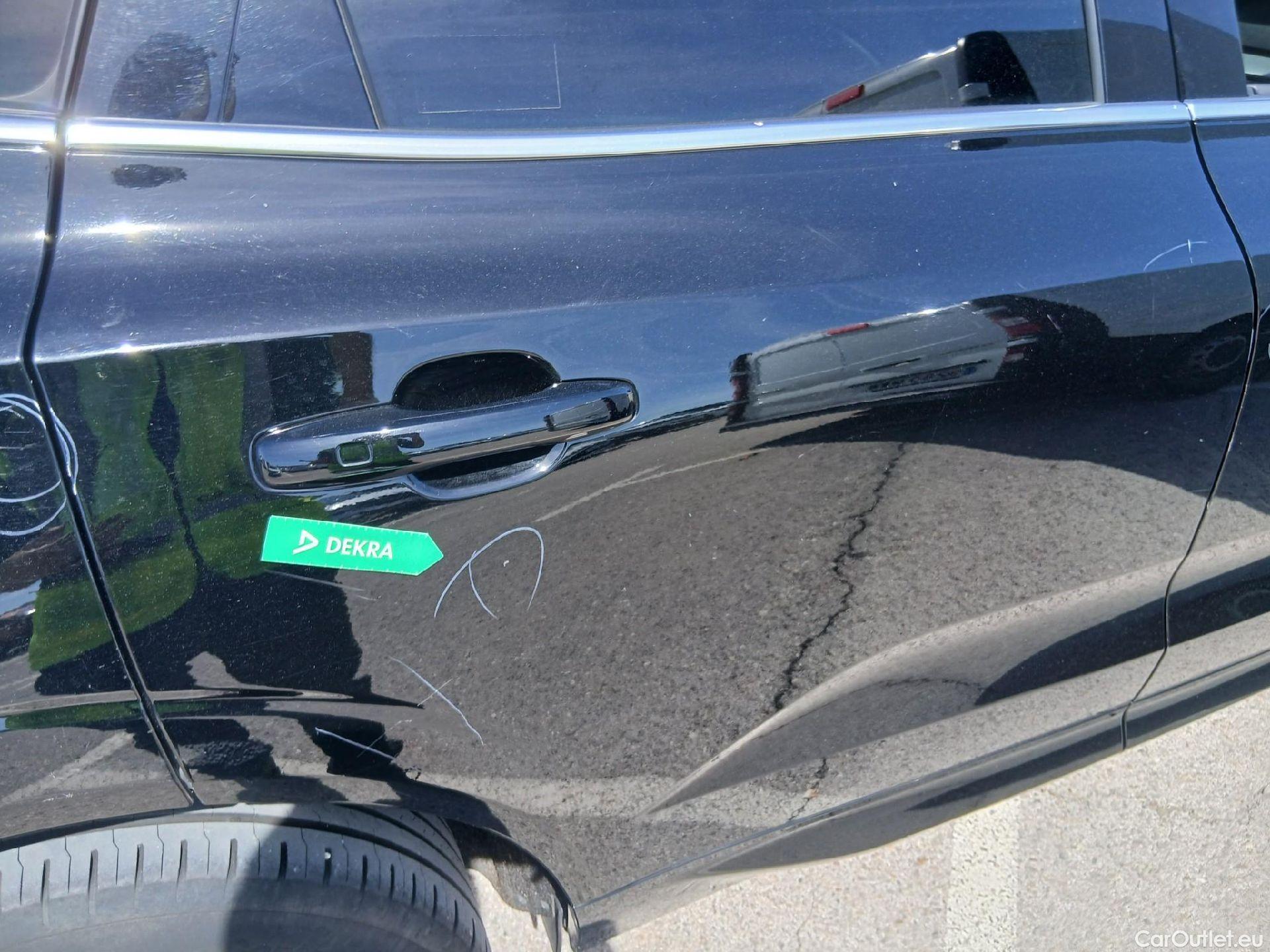  Volvo  XC60 VOLVO  / 2017 / 5P / todoterreno 2.0 B4 D Momentum Pro Auto #35