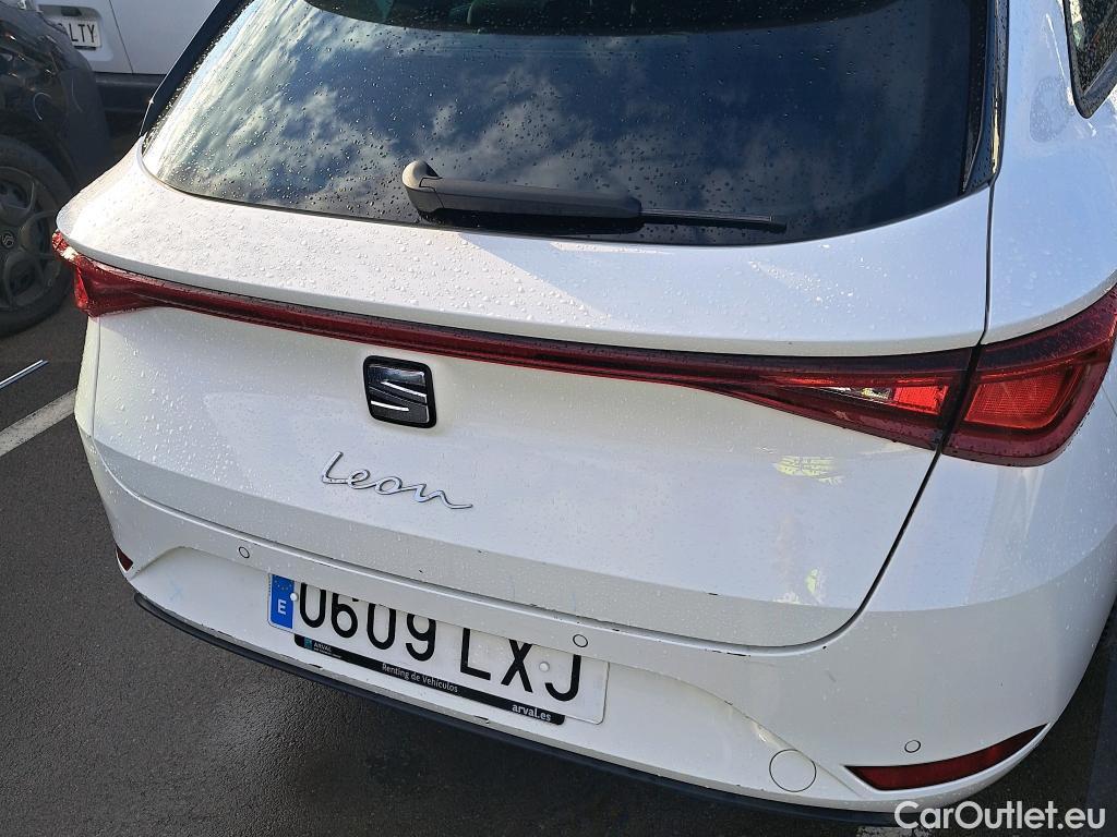  Seat  Leon SEAT Nuevo León / 2020 / 5P / familiar SP 1.5 TSI 96kW S&S Style Go(SP) #1