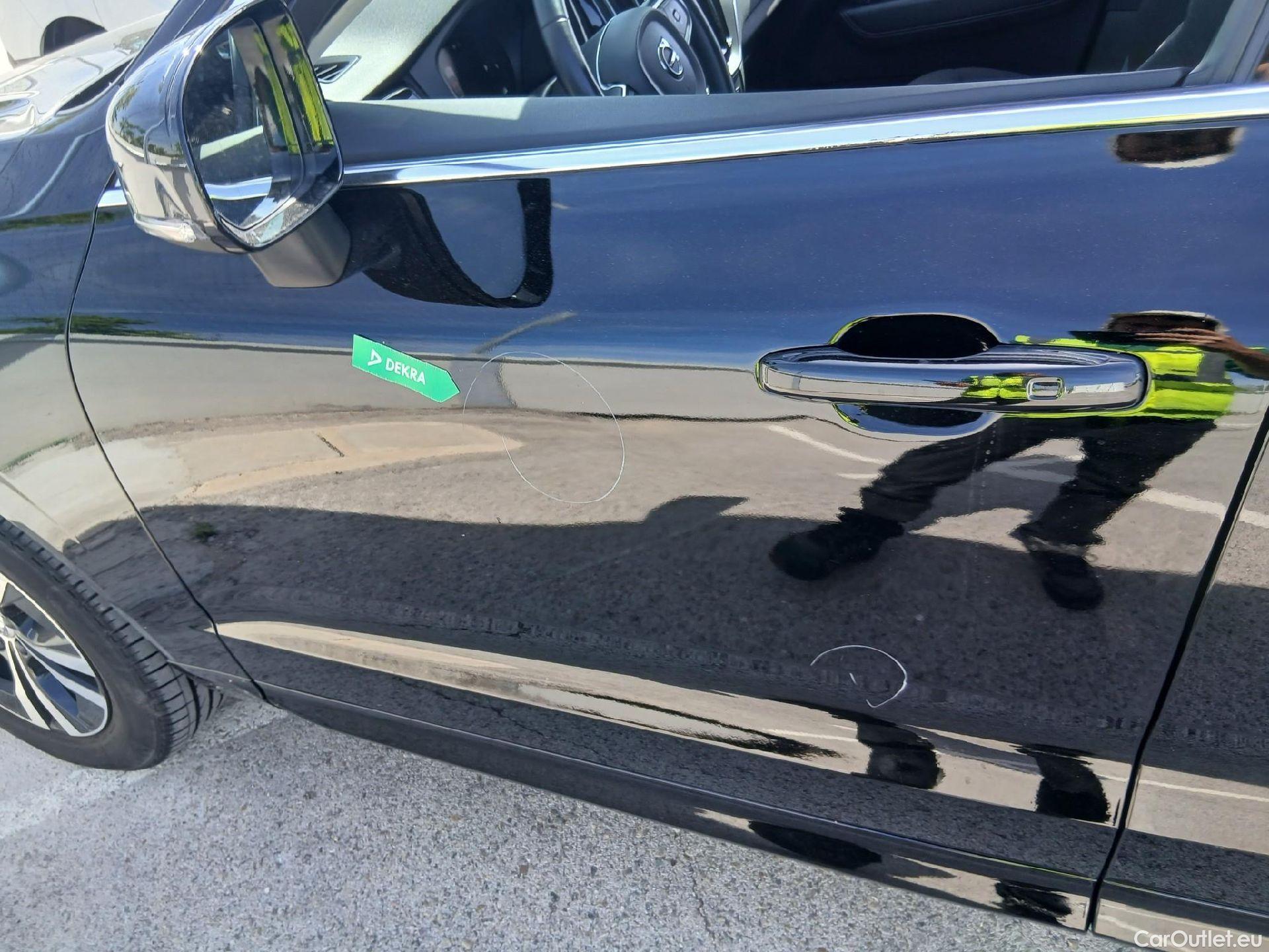  Volvo  XC60 VOLVO  / 2017 / 5P / todoterreno 2.0 B4 D Momentum Pro Auto #12