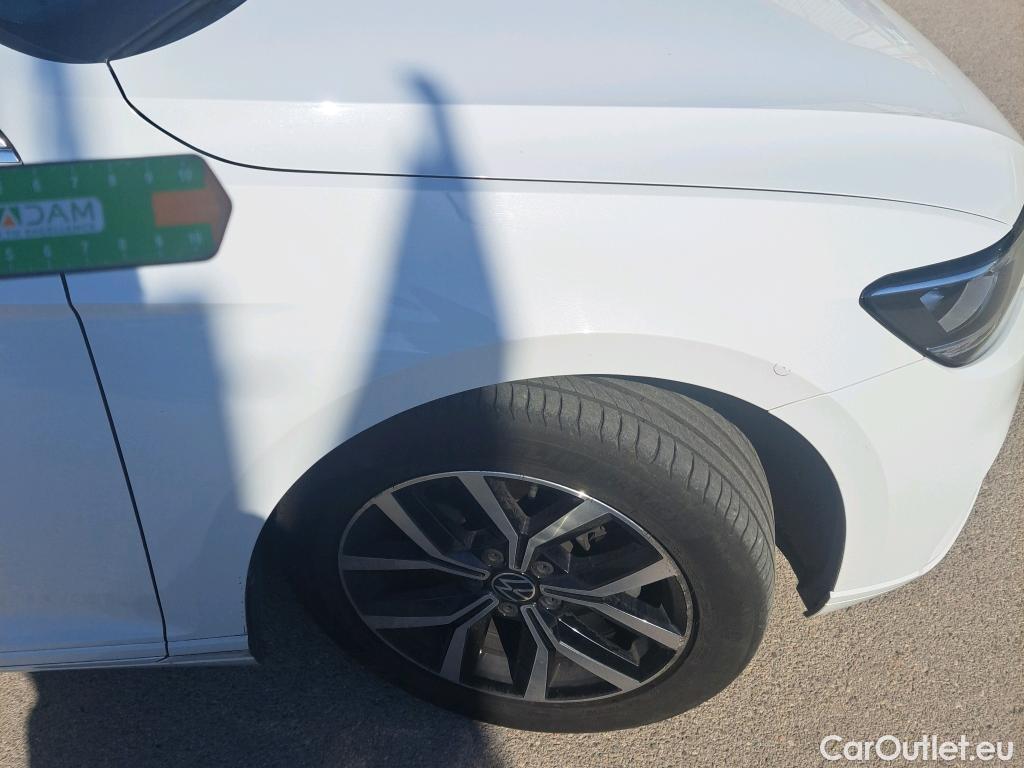 Volkswagen  Passat VOLKSWAGEN  / 2019 / 5P / familiar Variant Executive 2.0 TDI 90kW (122CV) D #38