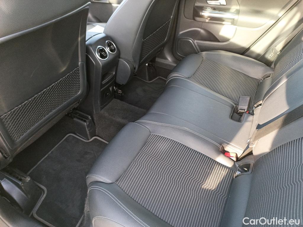  Mercedes  GLA MERCEDES-BENZ  / 2020 / 5P / todoterreno  250 e #12