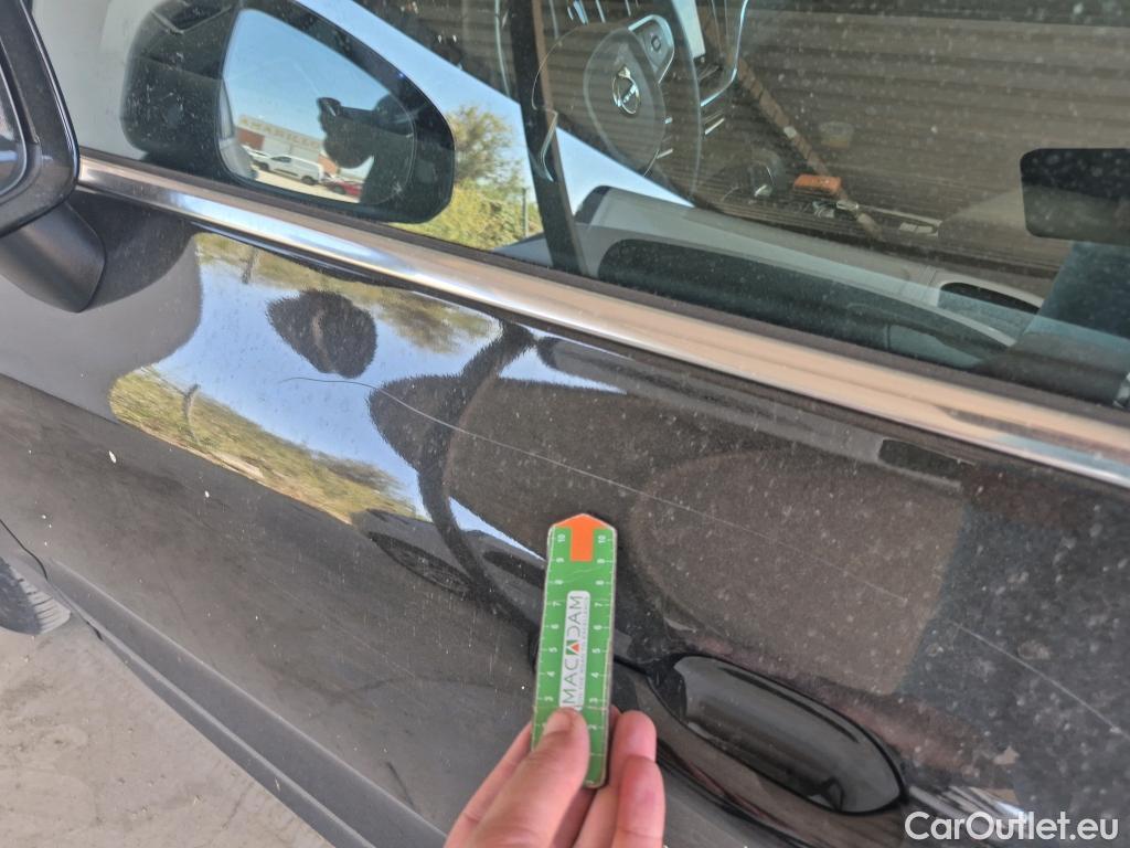  Volvo  XC60 VOLVO  / 2017 / 5P / todoterreno 2.0 B4 D Core Auto #3