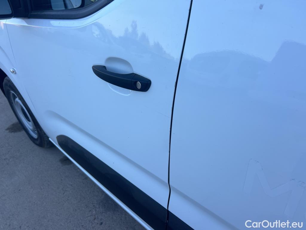  Citroen  Berlingo CITROEN  / 2018 / 4P / furgón derivado de turismo Talla M BlueHDi 100 CLUB #17