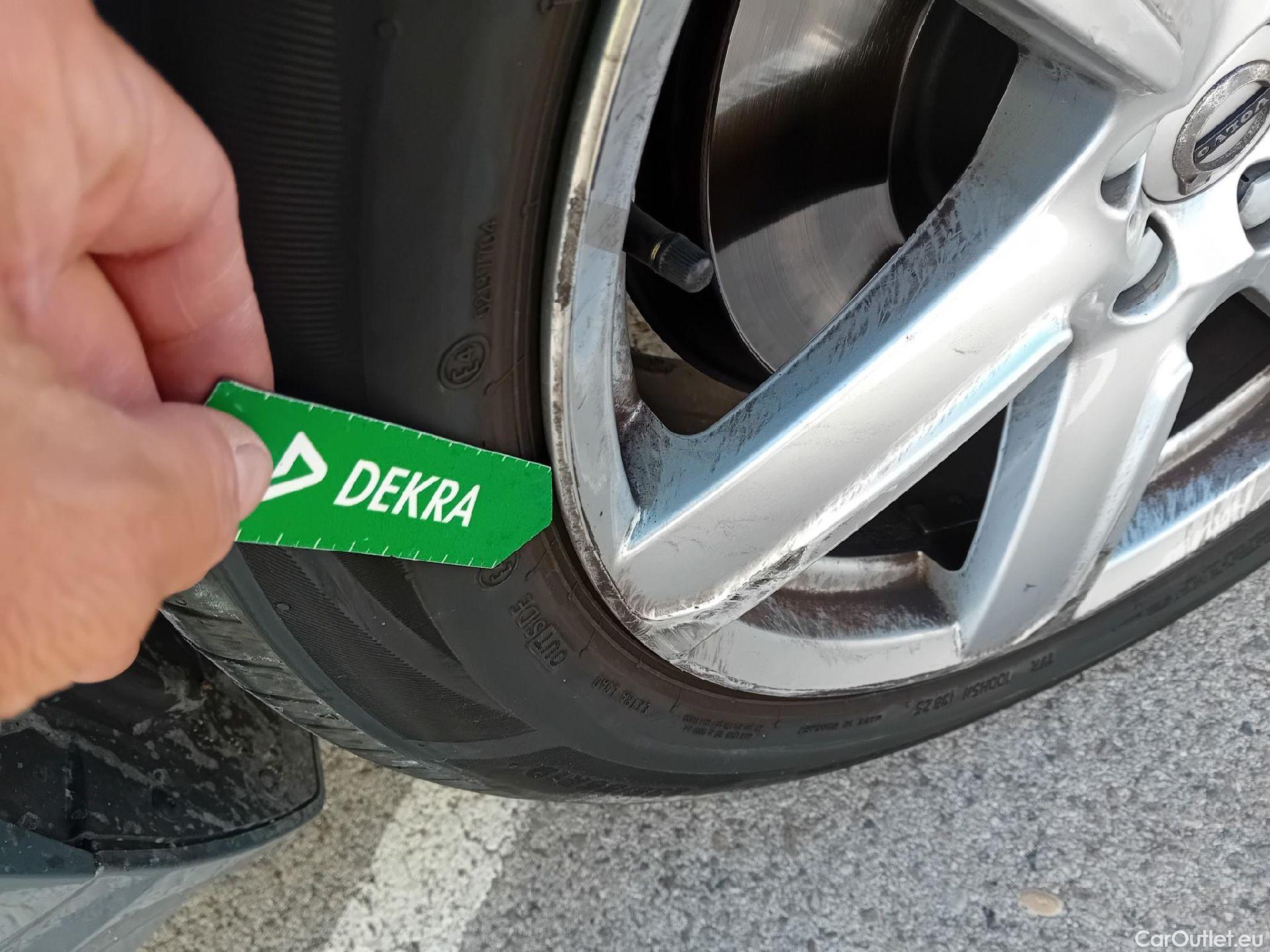 Volvo  XC90 VOLVO  / 2019 / 5P / todoterreno 2.0 B5 D AWD Core Auto #30
