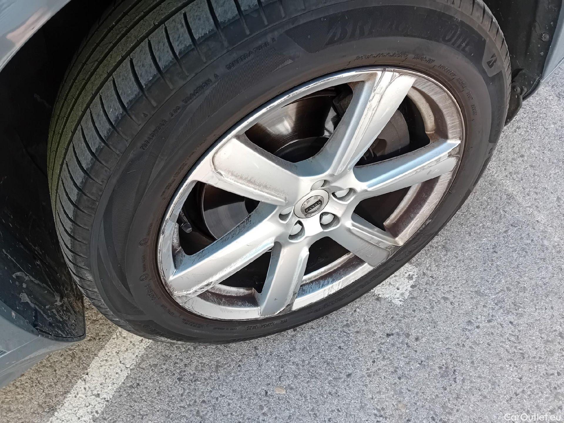  Volvo  XC90 VOLVO  / 2019 / 5P / todoterreno 2.0 B5 D AWD Core Auto #29