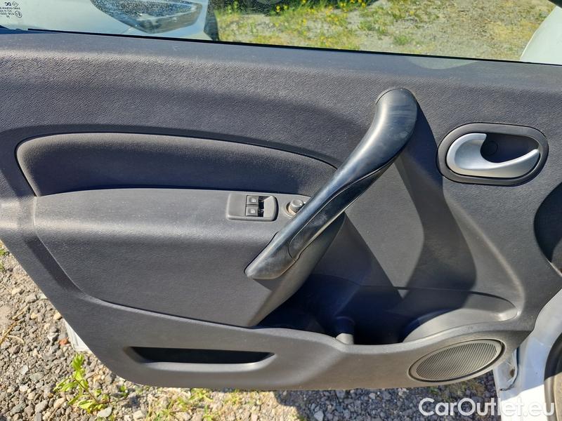  Renault  Kangoo  2 (2008)  1.5BdCi 95 Zen 5d #15