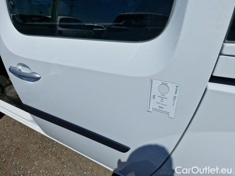  Renault  Kangoo  2 (2008)  1.5BdCi 95 Zen 5d #10