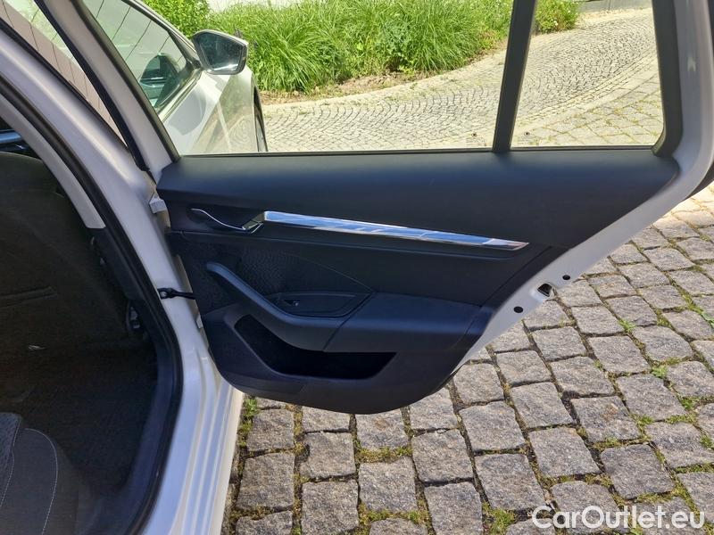  Skoda  Octavia  Combi (NX3)(2020) Oct.Com.1.5e-TEC 110 Style AT #26